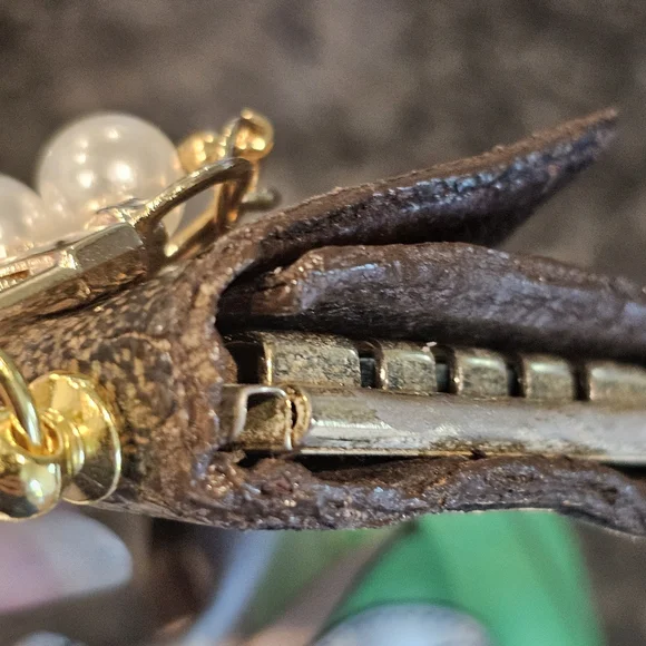 Louis Vuitton Damier Ebene 4 Key Case Holder W/Twilly, Charms, & Wristlet Added - Picture 10 of 17